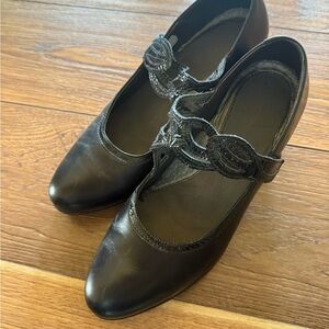 Black Women's Mary Jane heals - super comfortable, classy shoe!